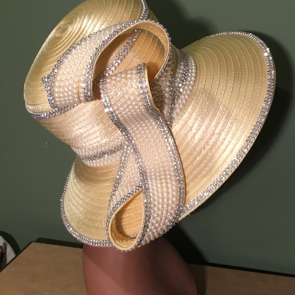 New Charm NY Yellow Hat w Pearls Rhinestones - Picture 2 of 4